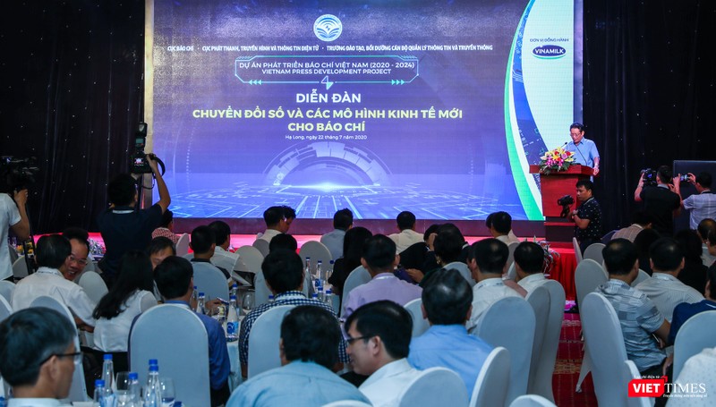 Diễn đàn thu hút sự tham gia của hơn 200 đại biểu đến từ các cơ quan báo chí, các doanh nghiệp hoạt động trong lĩnh vực công nghệ, báo chí, truyền thông, quảng cáo và các chuyên gia trên cả nước.