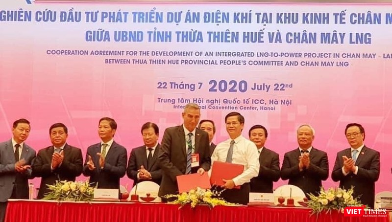 Ký biên bản ghi nhớ đầu tư dự án Nhà máy điện khí LNG Chân Mây.