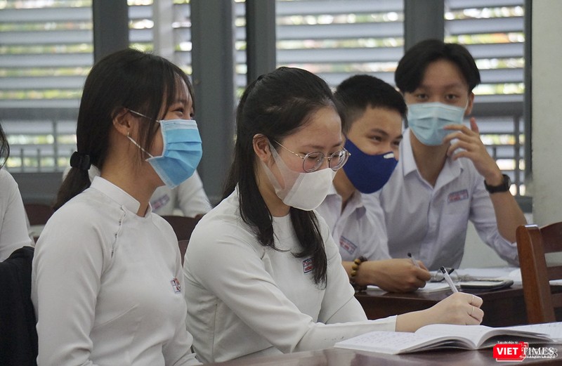 Bộ GD&ĐT đề nghị dành chỉ tiêu xét tuyển cho các thí sinh phải cách ly