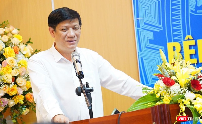 Quyền Bộ trưởng Nguyễn Thanh Long phát biểu chỉ đạo tại đầu cầu BV Nhi Trung ương.