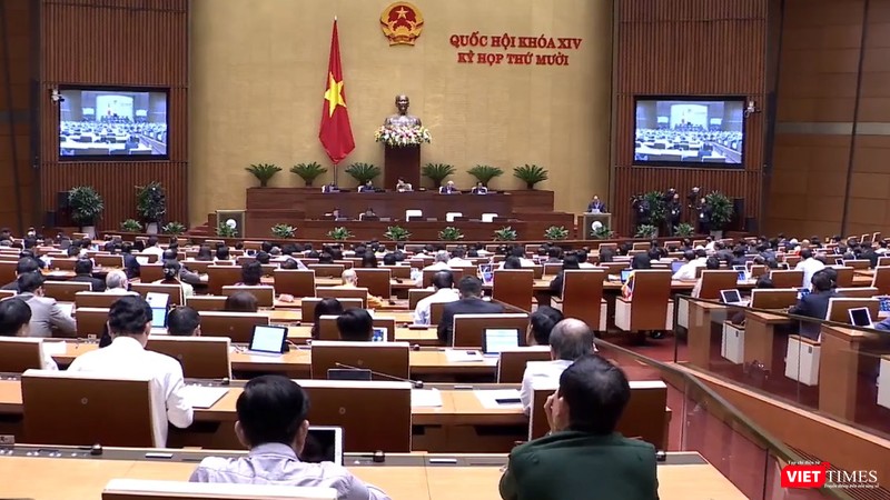 Toàn cảnh phiên giải trình và trả lời chất vấn, Kỳ họp thứ 10, Quốc hội Khoá XIV, ngày 10/11.