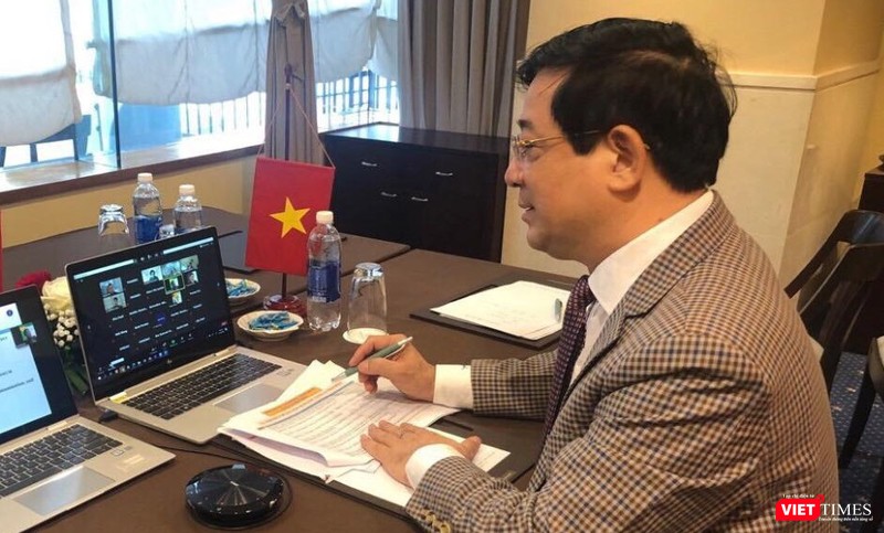 PGS.TS. Lương Ngọc Khuê tham dự Diễn đàn Các xu hướng y tế tương lai 2020 được tổ chức trực tuyến. PGS.TS. Lương Ngọc Khuê tham dự Diễn đàn Các xu hướng y tế tương lai 2020 được tổ chức trực tuyến.