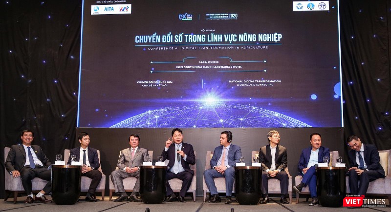 Ông Nadav Eshcar - Đại sứ Israel tại Việt Nam (thứ tư, phải sang) - tham gia phiên thảo luận tại Ông Nadav Eshcar - Đại sứ Israel tại Việt Nam (thứ tư, phải sang) - tham gia phiên thảo luận tại