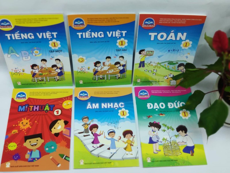 Bộ SGK "Chân trời sáng tạo" - Ảnh: NXB Giáo dục Việt Nam Bộ SGK "Chân trời sáng tạo" - Ảnh: NXB Giáo dục Việt Nam