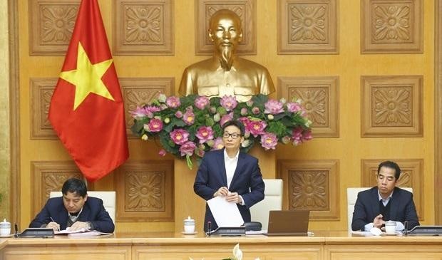 Phó Thủ tướng Vũ Đức Đam yêu cầu không để lọt thêm bất kỳ một trường hợp nhiễm bệnh nào trong thời gian cách ly, giám sát y tế như từng xảy ra. Ảnh: TTXVN