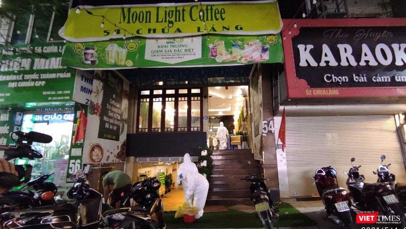Quán karaoke Moonlight - 54 Chùa Láng, nơi bác sĩ mắc COVID-19 đã tới hát vào tối muộn ngày 29/4.