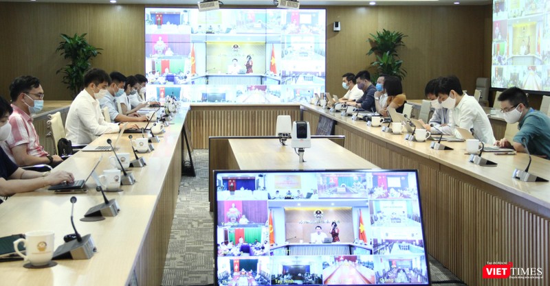 Cuộc họp tại điểm cầu 18 Nguyễn Du kết nối với 63 Sở Thông tin và Truyền thông cả nước