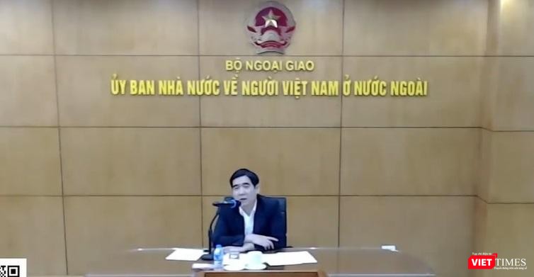 Ông Phạm Việt Hùng - Vụ trưởng Vụ Quan hệ kinh tế, KH&amp;CN (Bộ Ngoại giao) - tại lễ khai mạc trực tuyến Techfest Việt Nam 2021