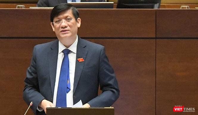 Bộ trưởng Bộ Y tế Nguyễn Thanh Long đăng đàn trả lời chất vấn Quốc hội ngày 10/11.