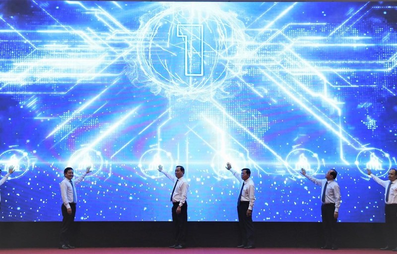 Lễ khai trương nền tảng chính quyền số tại Tiền Giang.