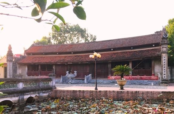 Đình Hà Hồi (nay thuộc xã Hà Hồi, huyện Thường Tín, TP Hà Nội).