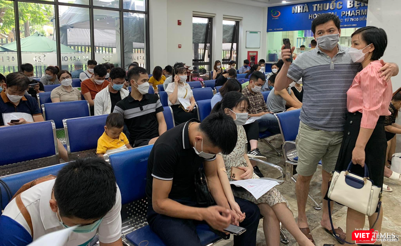 Nhiều cặp vợ chồng đã tìm đến BV Nam học và Hiếm muộn Hà Nội với hy vọng chạm tay tới giấc mơ làm cha, làm mẹ.