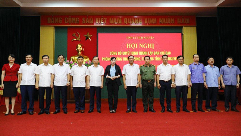 Các thành viên của Ban Chỉ đạo phòng, chống tham nhũng, tiêu cực tỉnh Thái Nguyên. Ảnh: Cổng TTĐT Đảng bộ tỉnh Thái Nguyên.