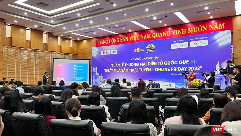 Toàn cảnh họp báo về Tuần lễ Thương mại điện tử quốc gia và Ngày mua sắm trực tuyến Việt Nam - Online Friday 2022.