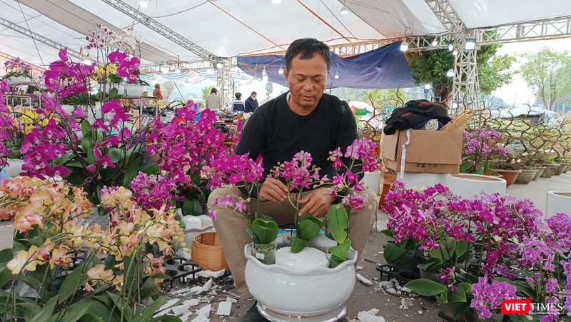 Giá mỗi bình dao động khoảng 1,5-2 triệu đồng.