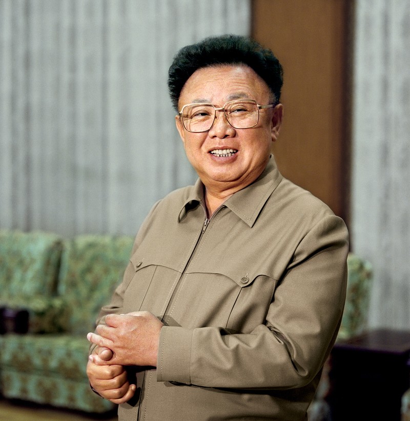 Nhà lãnh đạo Kim Jong Il (16/2/1942-17/12/2011) là vị lãnh tụ vĩ đại của nhân dân Triều Tiên.