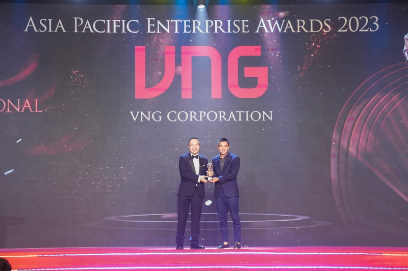 Phó TGĐ VNG - Kelly Wong (bên phải).jpg