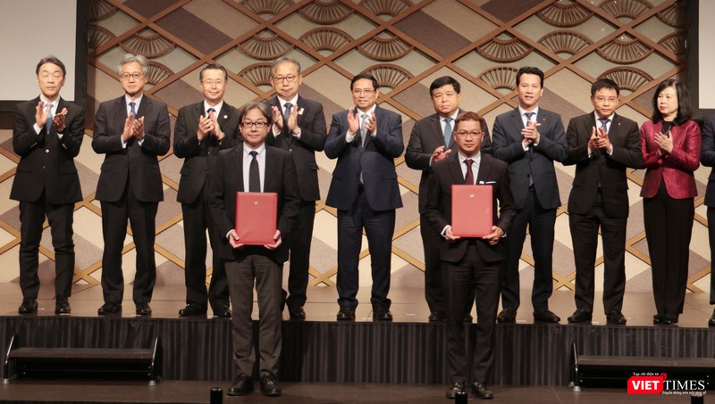 vt_FPT ky thoa thuan tai Nhat.jpg