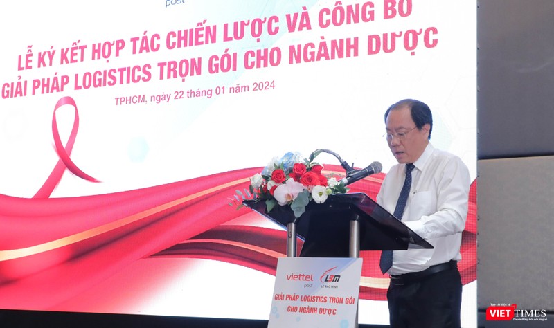 vt-ong-nguyen-hoai-nam-pho-gd-so-y-te-tphcm-phat-bieu-tai-buoi-ki-ketvt-9615.jpg