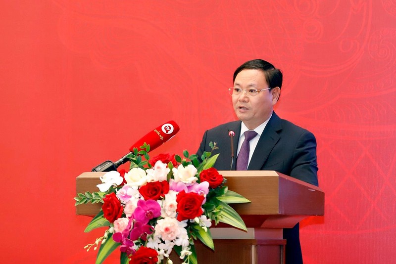 Thứ trưởng Bộ Tài nguyên và Môi trường  Lê Minh Ngân báo cáo tham luận tại Hội nghị toàn quốc triển khai Luật, Nghị quyết của Kỳ họp thứ 6 và Kỳ họp bất thường lần thứ 5 ngày 7/3/2024.