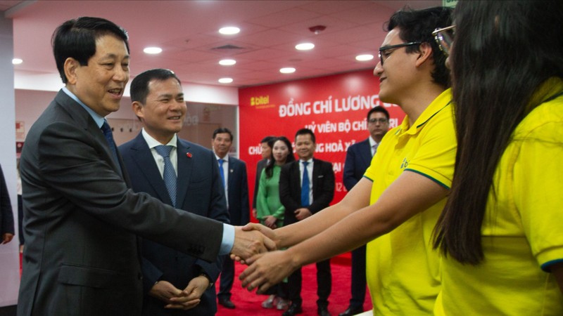 Luong cuong tham viettel.jpg