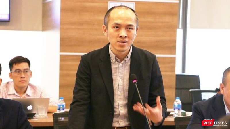 Ông Vũ Ngọc Sơn cho rằng người dùng nên chủ động trong việc quản lý các đơn hàng và chỉ trao đổi với shipper qua ứng dụng của đơn vị chuyển phát.