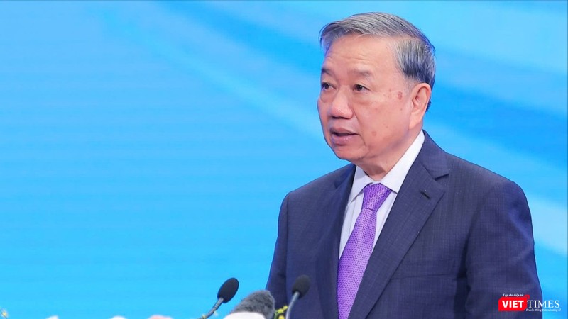 Tổng bí thư Tô Lâm kêu gọi mỗi cơ quan, mỗi nhà khoa học, mỗi doanh nghiệp hãy thi đua có sáng kiến, công trình, sản phẩm cụ thể, thiết thực.