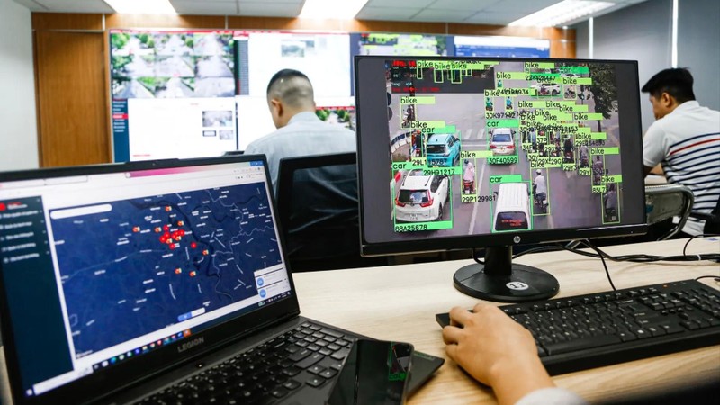 Hà Nội vận hành hệ thống điều hành giao thông thông minh, kết nối dữ liệu thời gian thực, ứng dụng trí tuệ nhân tạo trong phân tích và dự báo, hướng tới mô hình quản trị đô thị dựa trên dữ liệu mở.