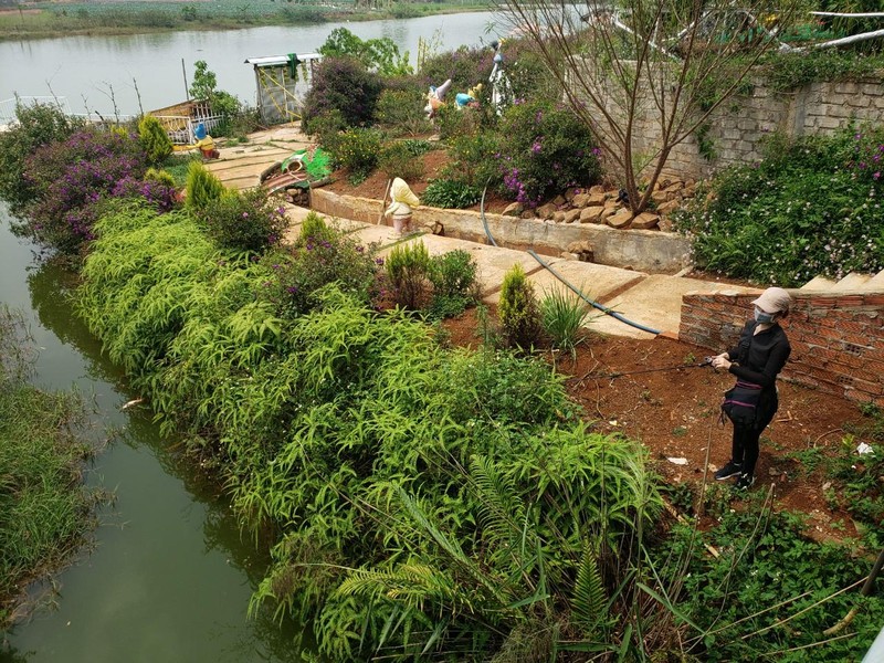 Cô nói rằng cô là bạn gái một cần thủ ở Nam Ban, đợi lúc người yêu dừng câu và đi nhậu, cô tranh thủ tập câu. Hy vọng rằng ở kỳ thi câu năm sau, cô sẽ là thành viên thứ 4001, nếu câu nói của Chủ tịch Hội Cần thủ là chính xác 4000. Cô nói rằng cô là bạn gái một cần thủ ở Nam Ban, đợi lúc người yêu dừng câu và đi nhậu, cô tranh thủ tập câu. Hy vọng rằng ở kỳ thi câu năm sau, cô sẽ là thành viên thứ 4001, nếu câu nói của Chủ tịch Hội Cần thủ là chính xác 4000.