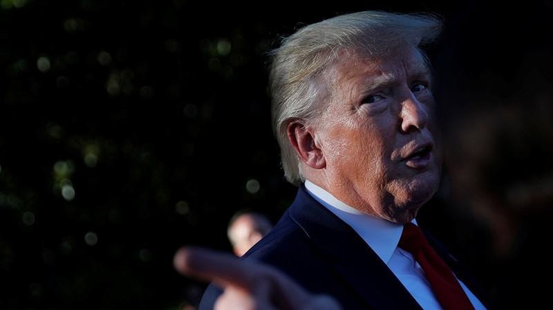 Ông Trump chắc chắn không muốn bị coi là yếu đuối khi sắp tham gia nhiều sự kiện quan trọng ở Nhật Bản (Ảnh: Daily Star)