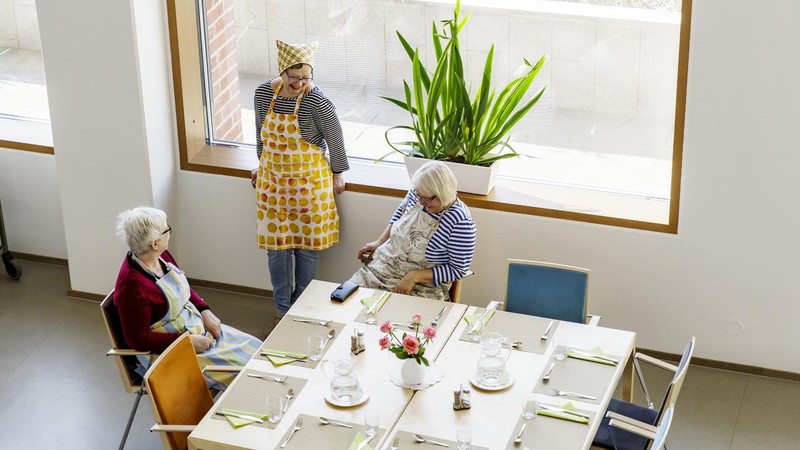 Dân số Phần Lan đang già hóa, bởi vậy người trong độ tuổi đóng thuế ít đi (Ảnh: FT)