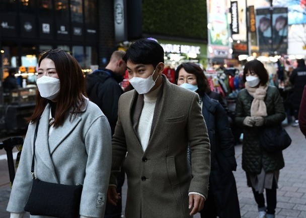 Cập nhật liên tục diễn biến COVID-19 ở Trung Quốc và trên thế giới ngày 24/2/2020: Dịch bùng phát mạnh ở Italy và Hàn Quốc! ảnh 1 Dịch bệnh đang lây lan mạnh ở Hàn Quốc (Ảnh: AP)