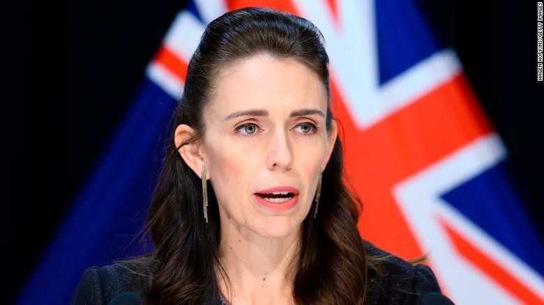 Thủ tướng New Zealand Jacinda Ardern trong cuộc họp báo về COVID-19 ở Wellington ngày 9/4 (Ảnh: CNN)