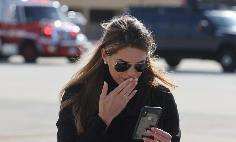 Bà Hope Hicks, cố vấn thân cận của ông Trump, xét nghiệm dương tính với COVID-19 từ trước đó (Ảnh: Reuters) Bà Hope Hicks, cố vấn thân cận của ông Trump, xét nghiệm dương tính với COVID-19 từ trước đó (Ảnh: Reuters)