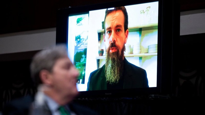 CEO Twitter Jack Dorsey phát biểu trong phiên điều trần trước Ủy ban Tư pháp Thượng viện Mỹ hôm 17/11 (Ảnh: AP)