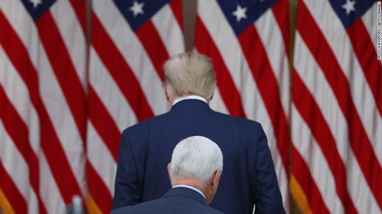 Một số nghi thức truyền thống vẫn được duy trì (Ảnh: CNN)