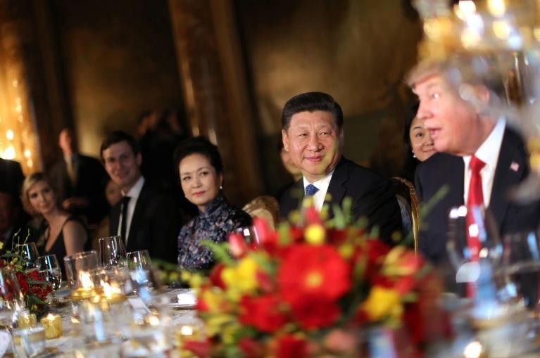 Bữa tối giữa ông Trump và ông Tập tại Mar-a-Lago, Palm Beach, Florida ngày 6/4/2017 (Ảnh: Reuters)