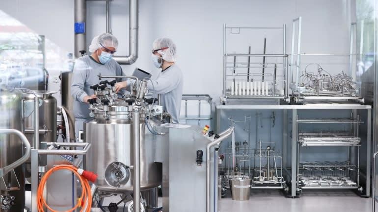 Bên trong một cơ sở sản xuất vaccine của Pfizer-BioNTech ở Đức (Ảnh: Reuters) Bên trong một cơ sở sản xuất vaccine của Pfizer-BioNTech ở Đức (Ảnh: Reuters)