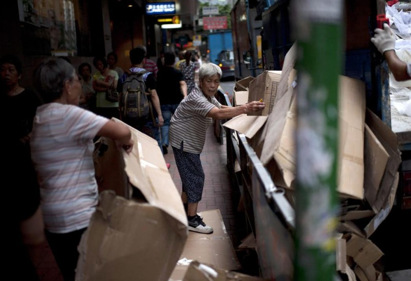 Cuộc sống ở Hong Kong được đánh giá là căng thẳng (Ảnh: Getty)