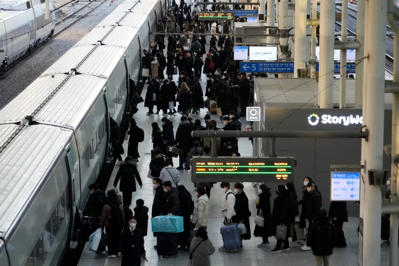 Không khí đón Tết rộn ràng trên khắp thế giới ảnh 2