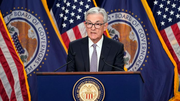 Giới chức Fed quyết định nâng lãi suất lần thứ 10 liên tiếp (Ảnh: WSJ)