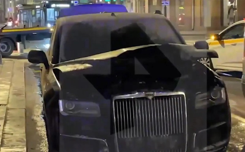 Tờ The Sun và nhiều hãng tin nước ngoài khác đăng tải thông tin xe phục vụ Tổng thống Putin bốc cháy ở Moscow. Ảnh: Getty.