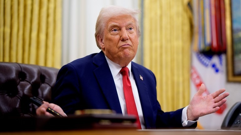 Tổng thống Mỹ Donald Trump tại Phòng Bầu dục vào ngày 31/3. Ảnh: Getty.