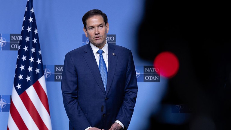 Ngoại trưởng Mỹ Marco Rubio phát biểu trong cuộc họp báo sau cuộc họp của các Bộ trưởng Ngoại giao NATO vào ngày 3/4 tại Brussels, Bỉ. Ảnh: Getty.