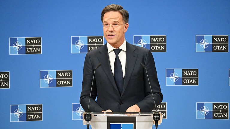 Tổng thư ký Mark Rutte tại trụ sở NATO vào ngày 4/4 tại Brussels, Bỉ. Ảnh: Getty.