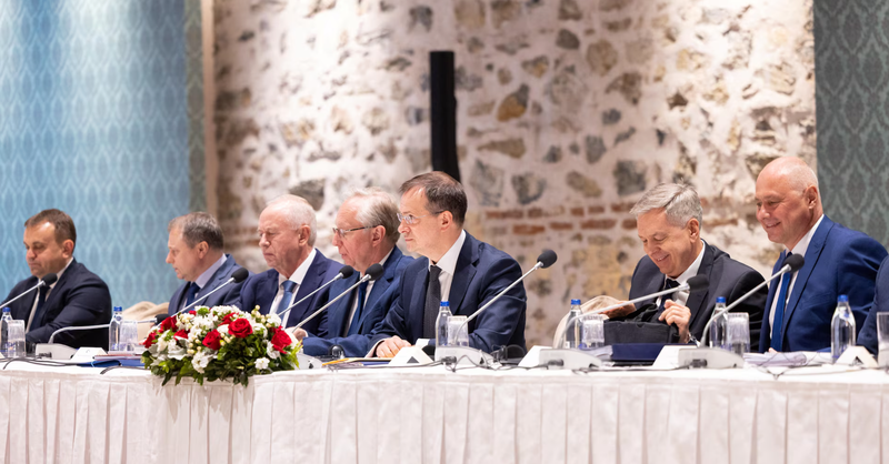 Phái đoàn đàm phán Nga tại Istanbul, Thổ Nhĩ Kỳ hôm 16/5. Ảnh: Reuters.