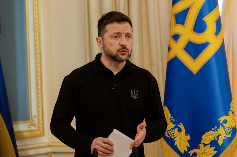 Tổng thống Ukraine Volodymyr Zelensky phát biểu tại cuộc họp báo ở Kiev vào ngày 22/4. Ảnh: AFP.