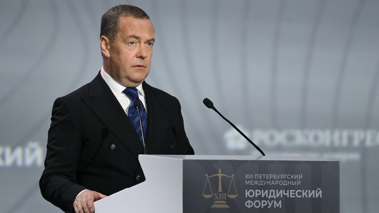Cựu Tổng thống Nga Dmitry Medvedev. Ảnh: Sputnik.
