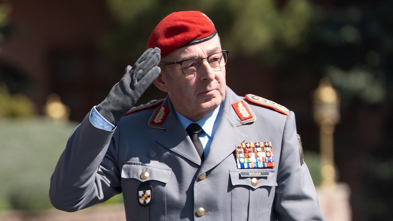 Tổng thanh tra quân đội Đức Carsten Breuer tại Thổ Nhĩ Kỳ, ngày 15/4. Ảnh: Getty.