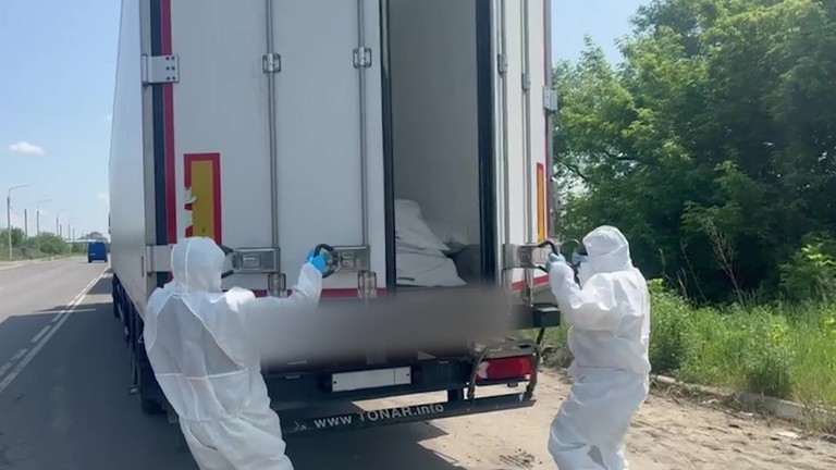 Đoàn xe chở 1.212 thi thể quân nhân Ukraine, ngày 7/6. Ảnh: BQP Nga.